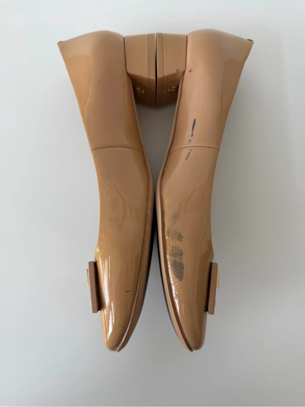 Tory Burch Gigi Tan/Nude Patent Leather Low Block Heel, Size 8